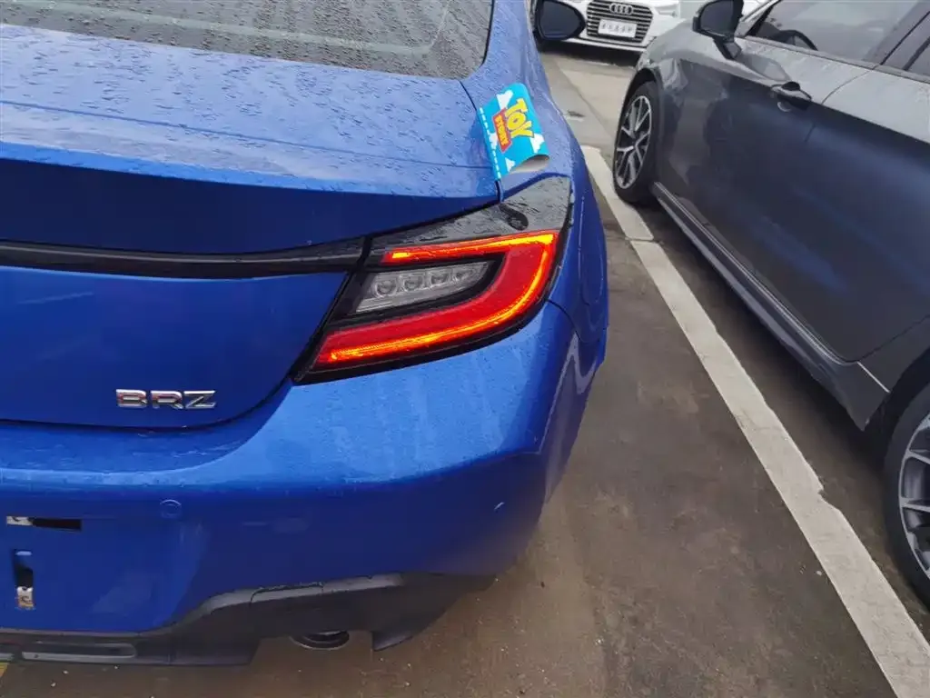 Subaru BRZ 2023 из CN, фото 3