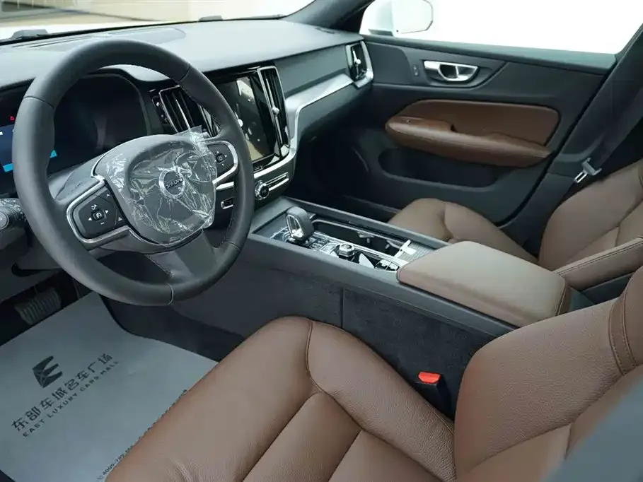 Volvo S60 2026 из CN, фото 7