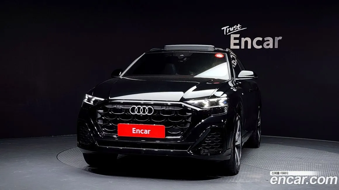 Audi Q8 — фото 4