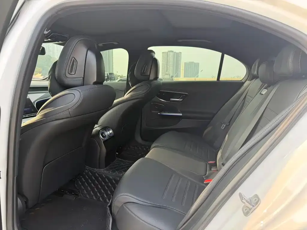 Mercedes-Benz C-Class 2024 из CN, фото 3