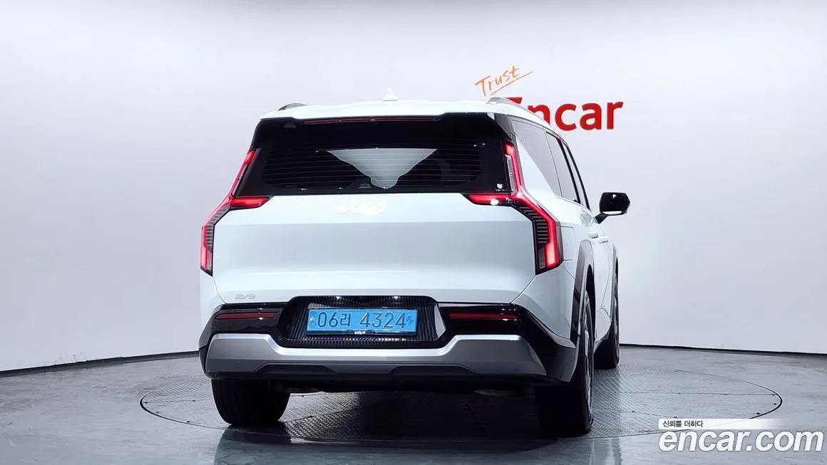 Kia EV9 2024 из KR, фото 2