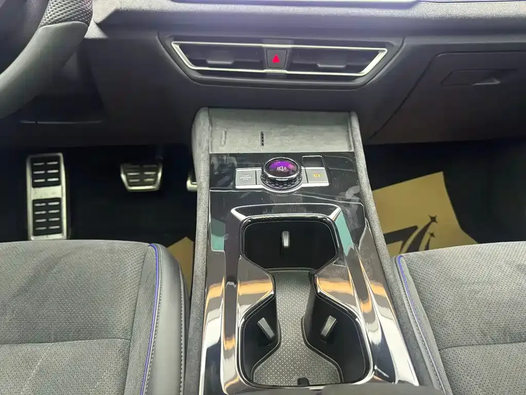 Volkswagen Tiguan L 2024 из CN, фото 9