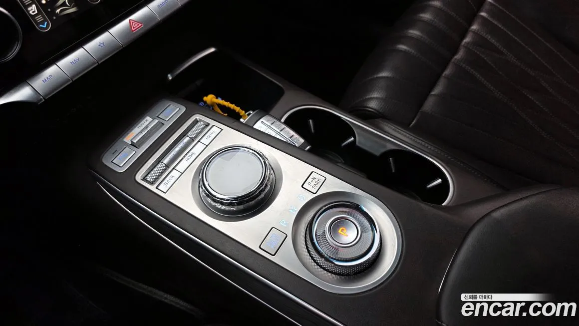 Genesis GV70 — фото 4