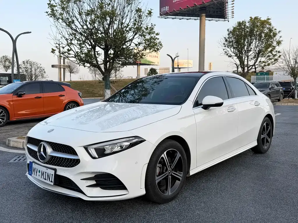 Mercedes-Benz A-Class — фото 1