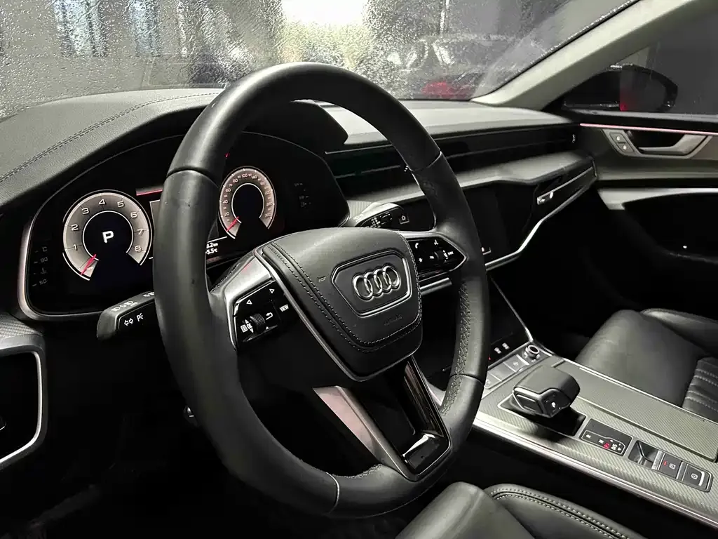 Audi A6L — фото 8
