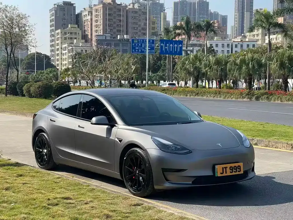 Tesla Model 3 — фото 8