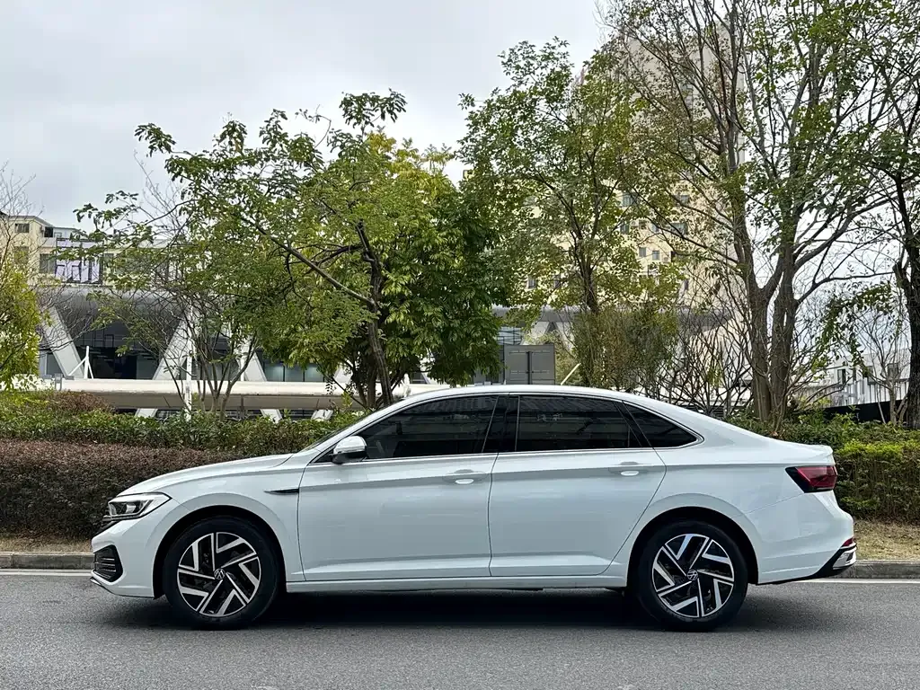 Volkswagen Sagitar 2023 из CN, фото 10
