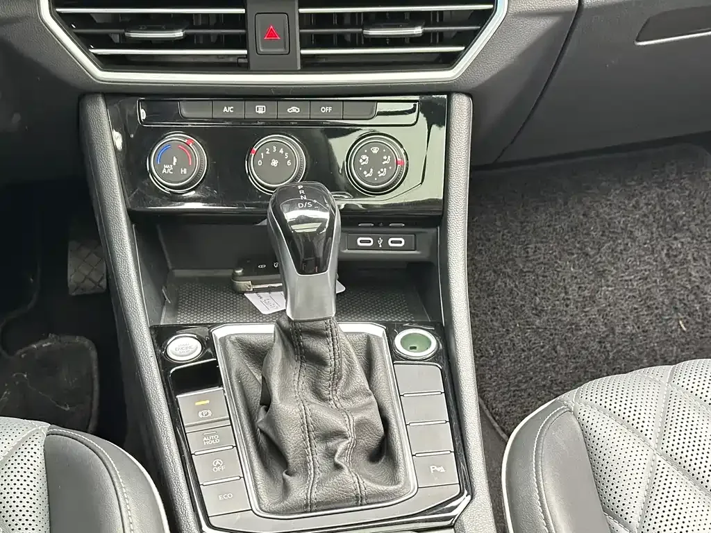 Volkswagen Sagitar 2023 из CN, фото 7