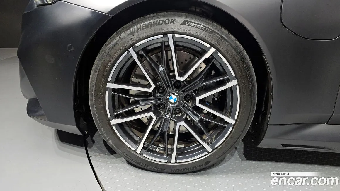 BMW M5 2025 из KR, фото 9