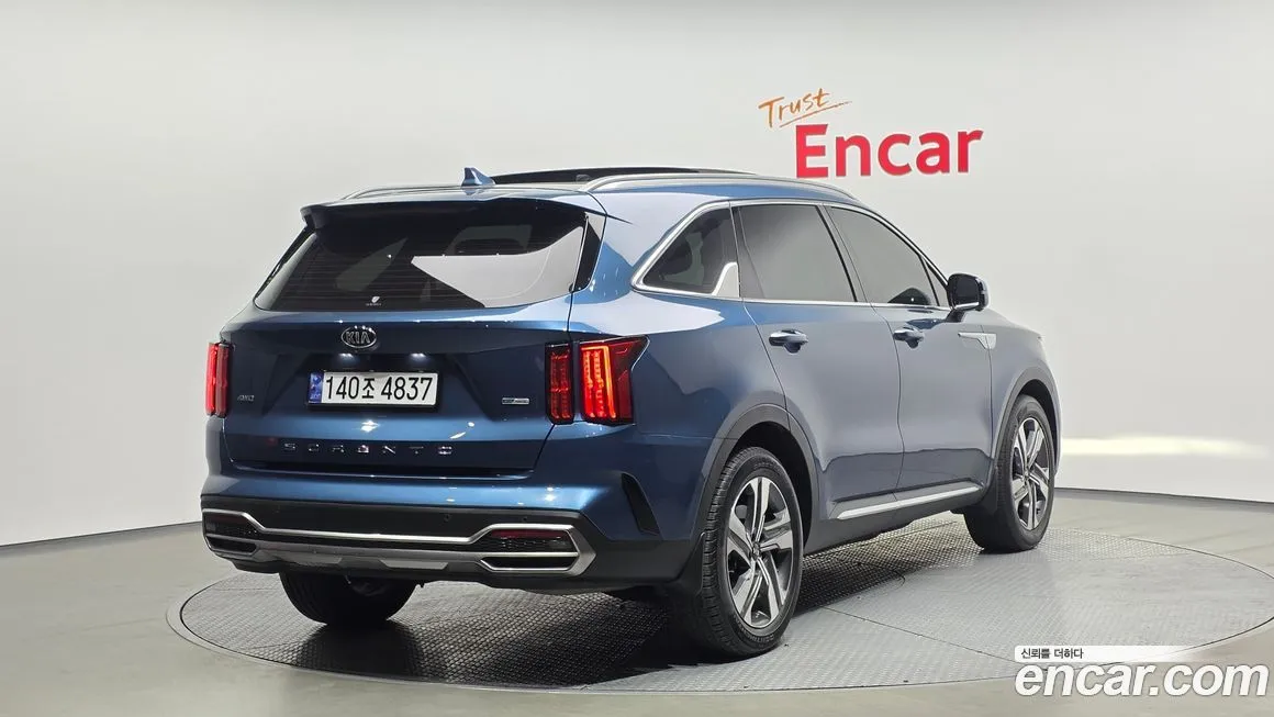 Kia Sorento — фото 5
