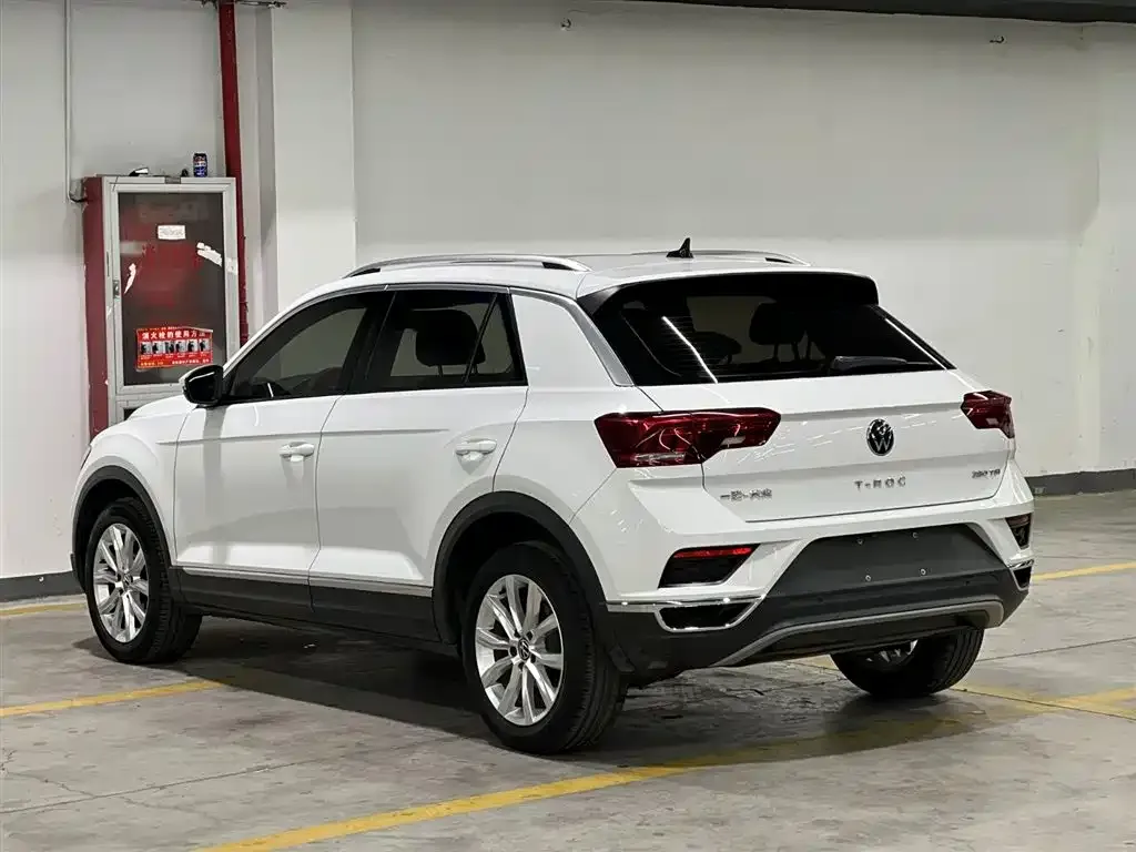 Volkswagen T-Roc 2023 из CN, фото 10