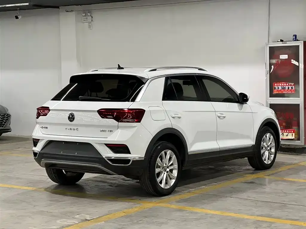 Volkswagen T-Roc 2023 из CN, фото 7
