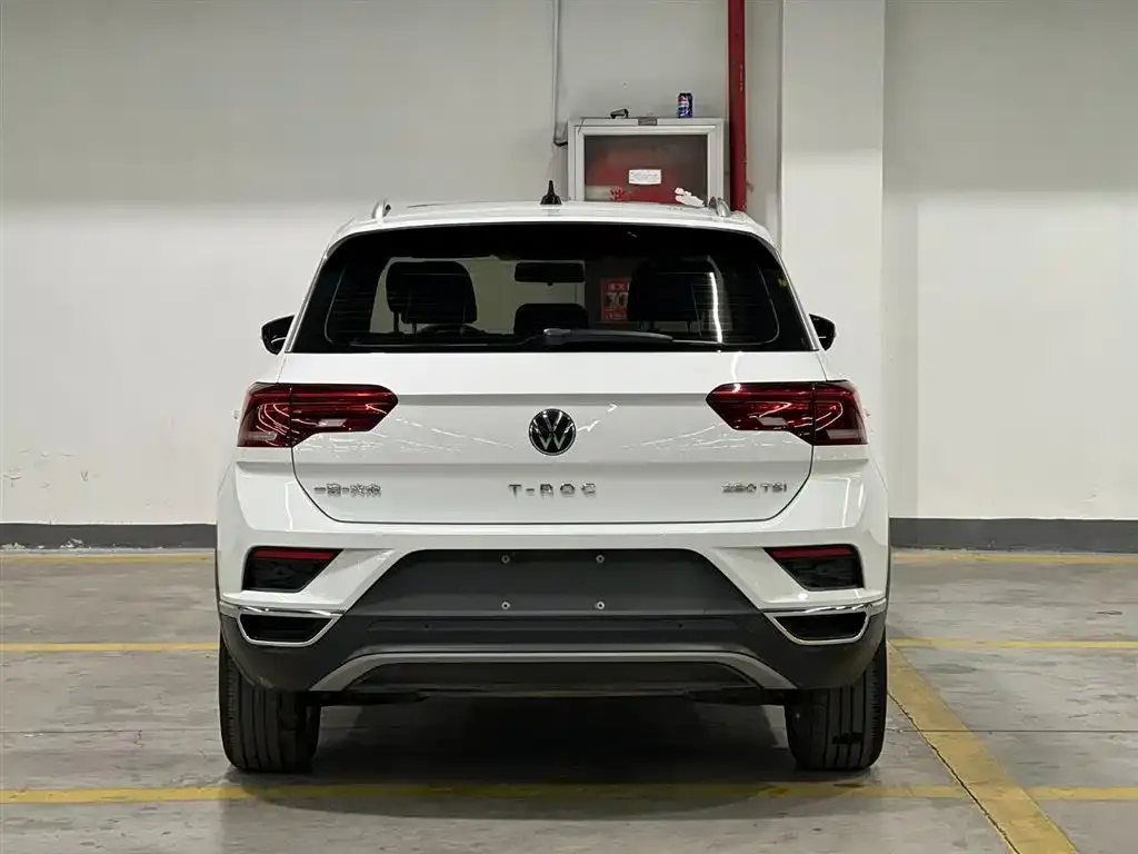 Volkswagen T-Roc 2023 из CN, фото 2