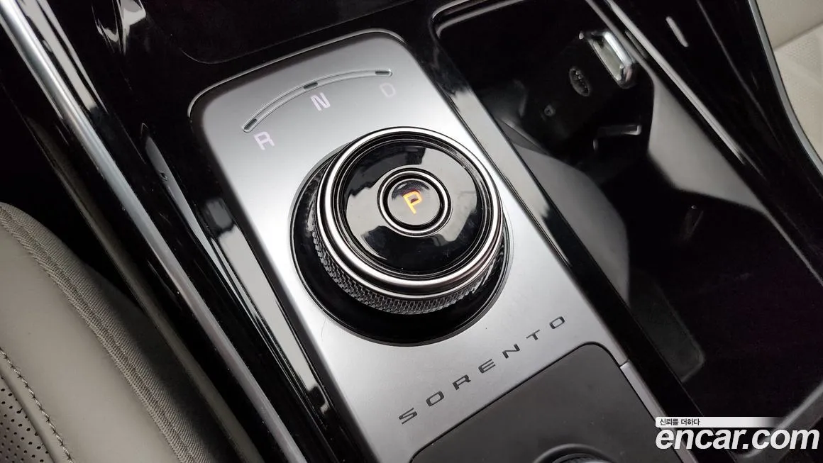 Kia Sorento — фото 9