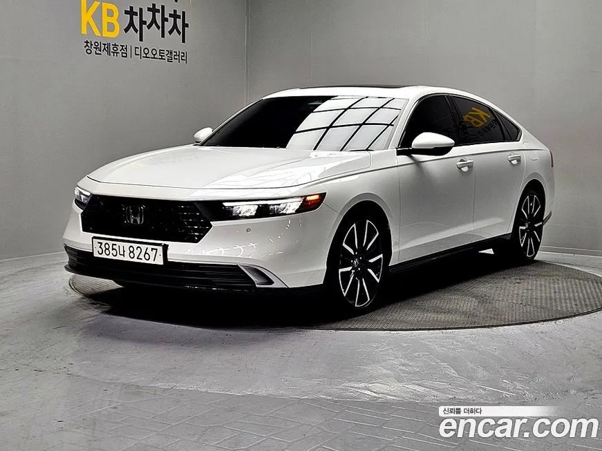 Honda Accord — фото 9