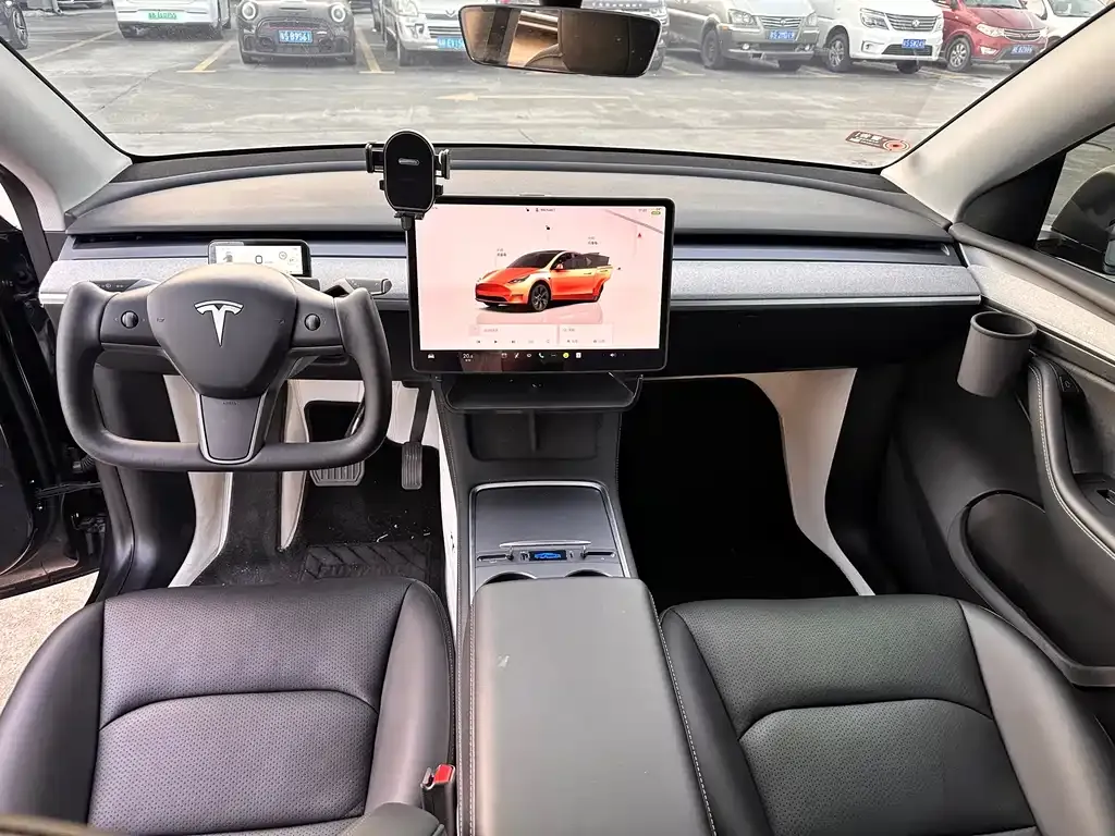 Tesla Model Y 2024 из CN, фото 6