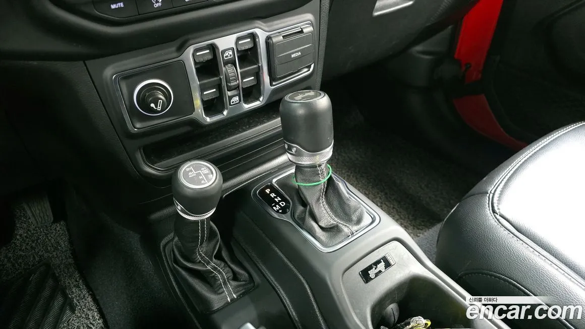 Jeep Wrangler 2021 из KR, фото 9