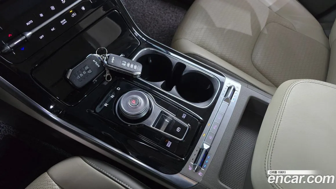 Kia Carnival — фото 10