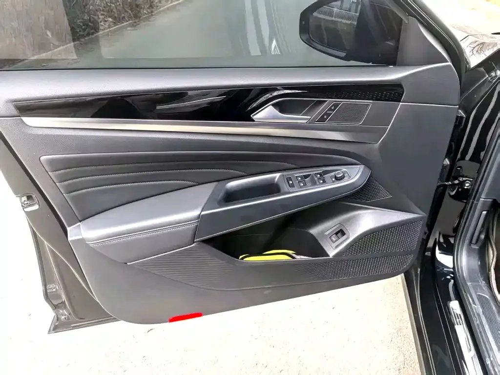 Volkswagen Passat 2022 из CN, фото 9