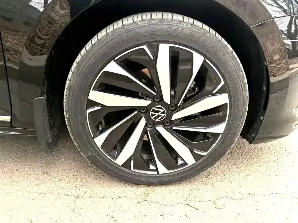 Volkswagen Passat 2022 из CN, фото 10