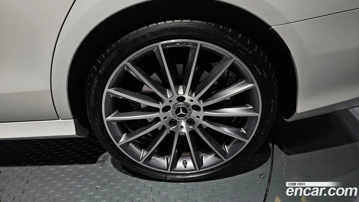 Mercedes-Benz E-Class 2021 из KR, фото 3