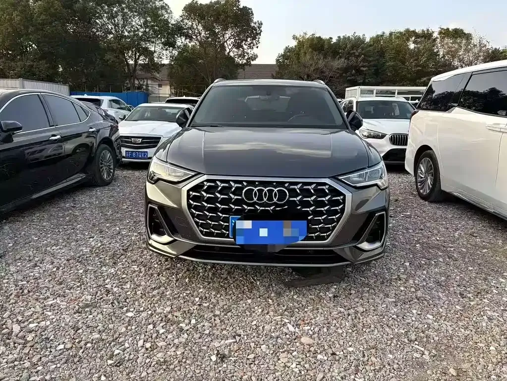 Audi Q3 2024 из CN, фото 3