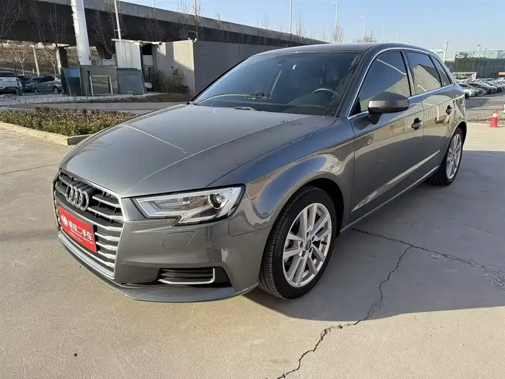 Audi A3 — фото 1
