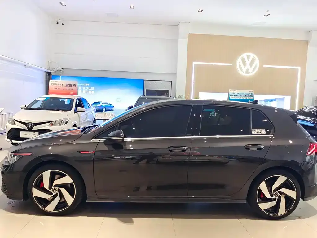 Volkswagen Golf GTI 2023 из CN, фото 2