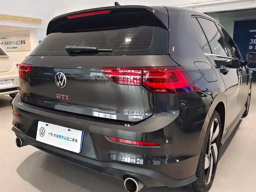 Volkswagen Golf GTI 2023 из CN, фото 3