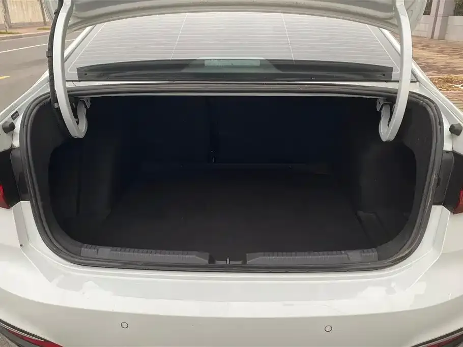Volkswagen Lavida 2023 из CN, фото 2