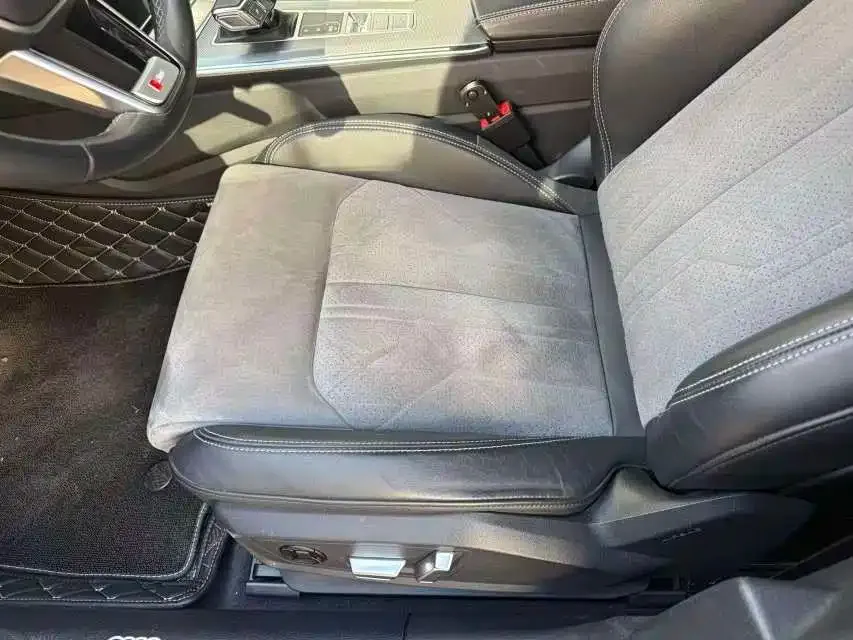 Audi A6L 2024 из CN, фото 7