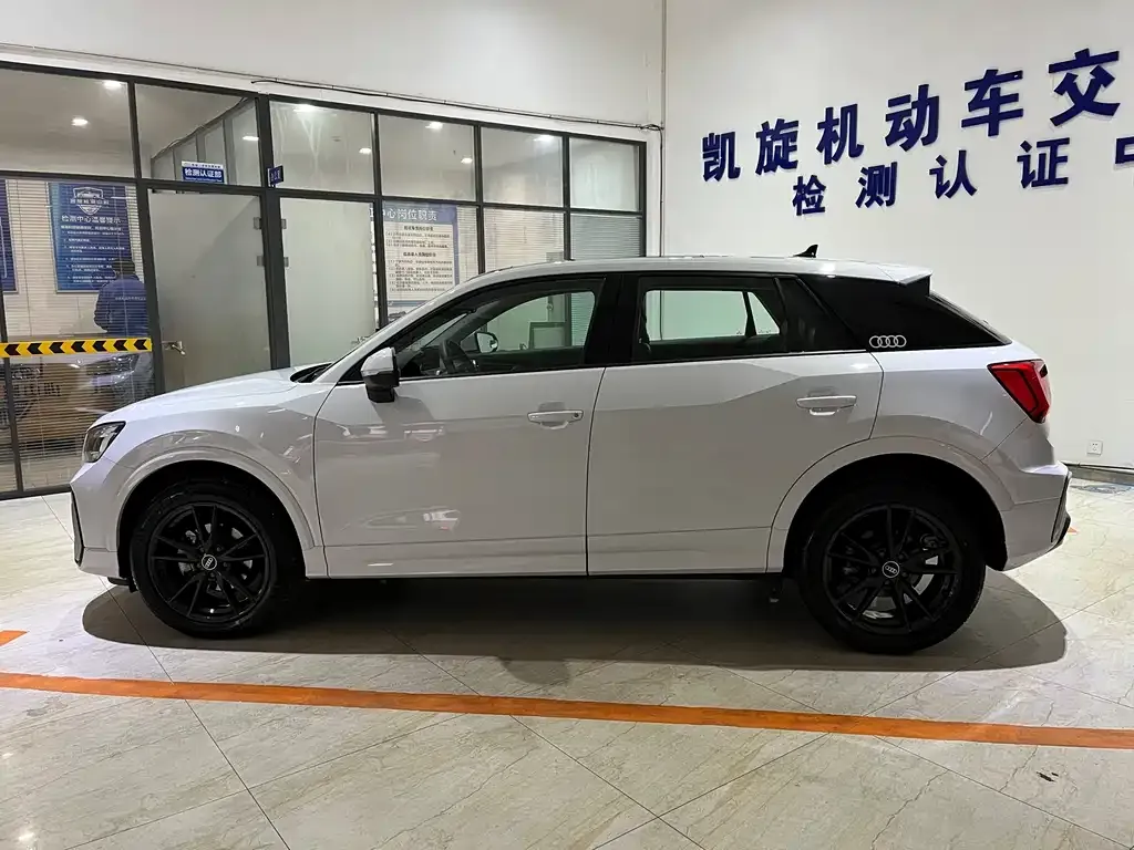 Audi Q2L 2022 из CN, фото 9