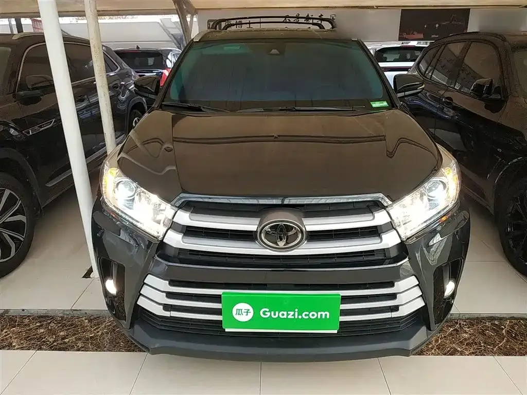Toyota Highlander — фото 5