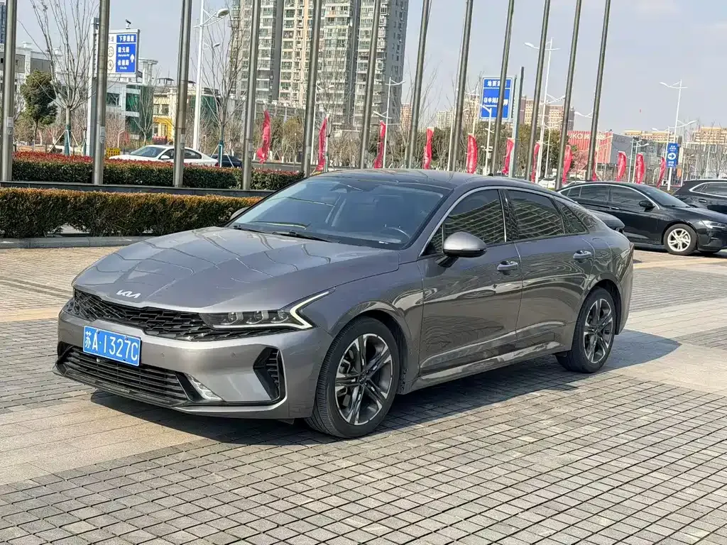 Kia K5 2023 из CN, фото 1