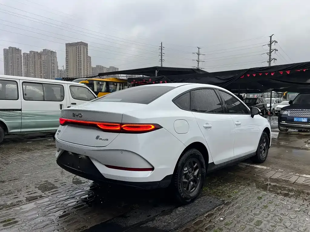 BYD Qin PLUS — фото 9