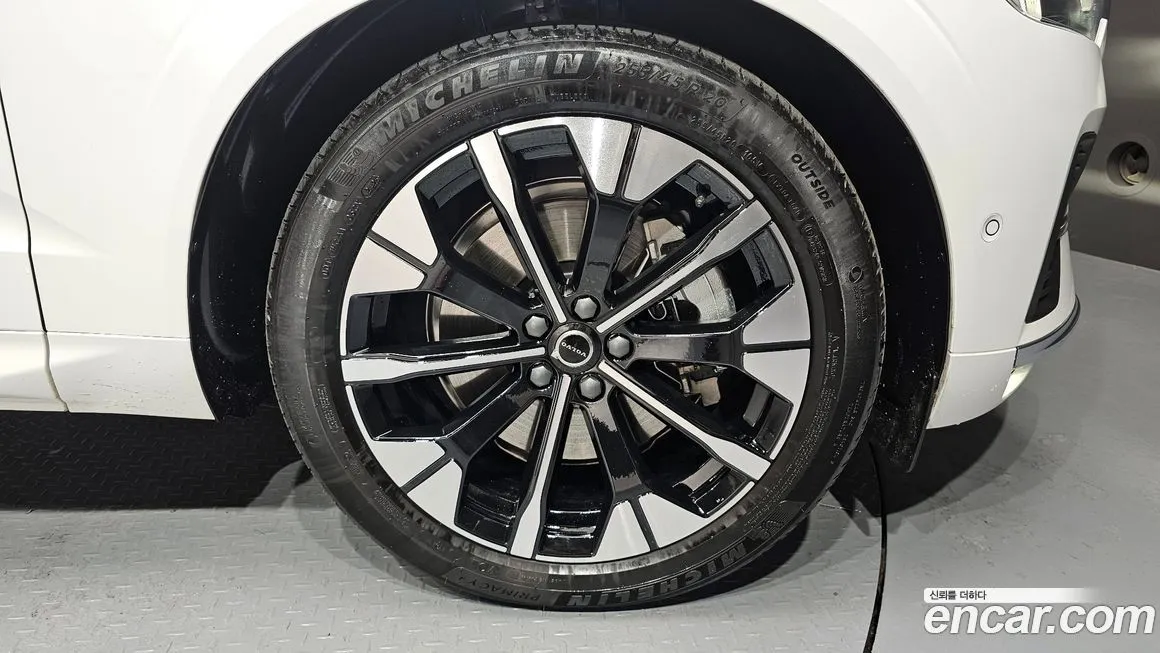 Volvo XC60 2026 из KR, фото 8