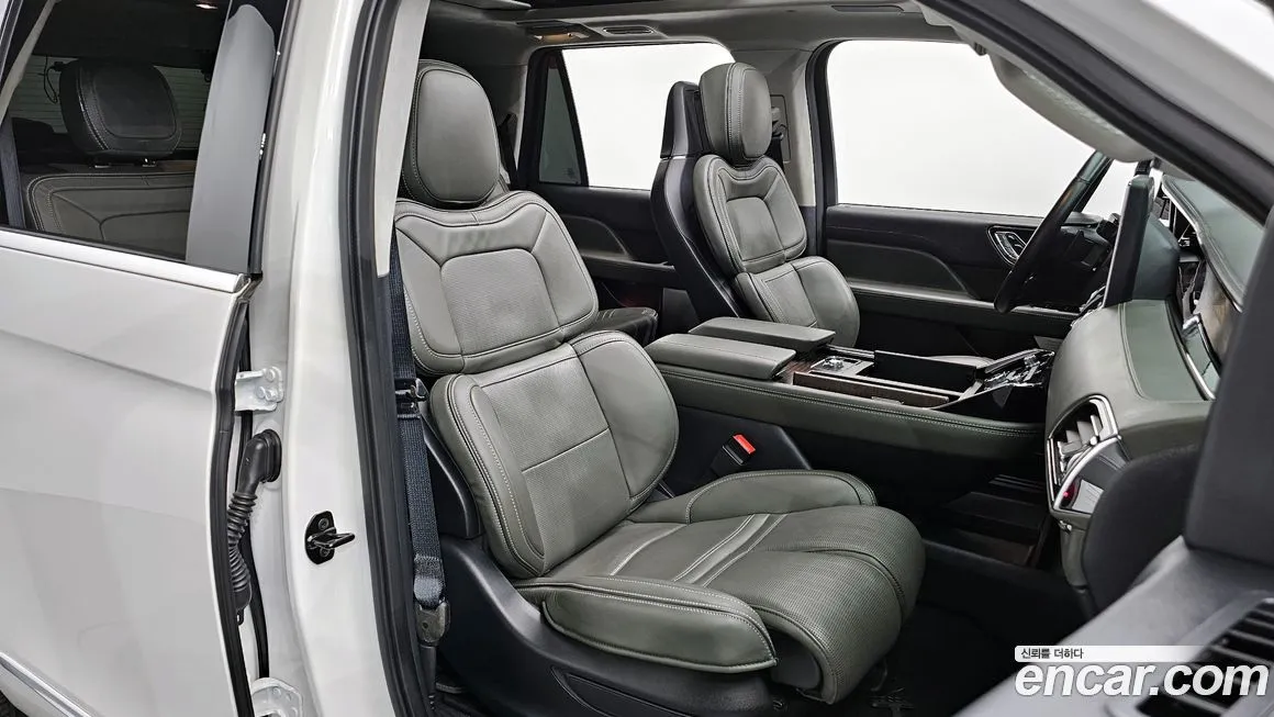 Lincoln Navigator 2023 из KR, фото 3