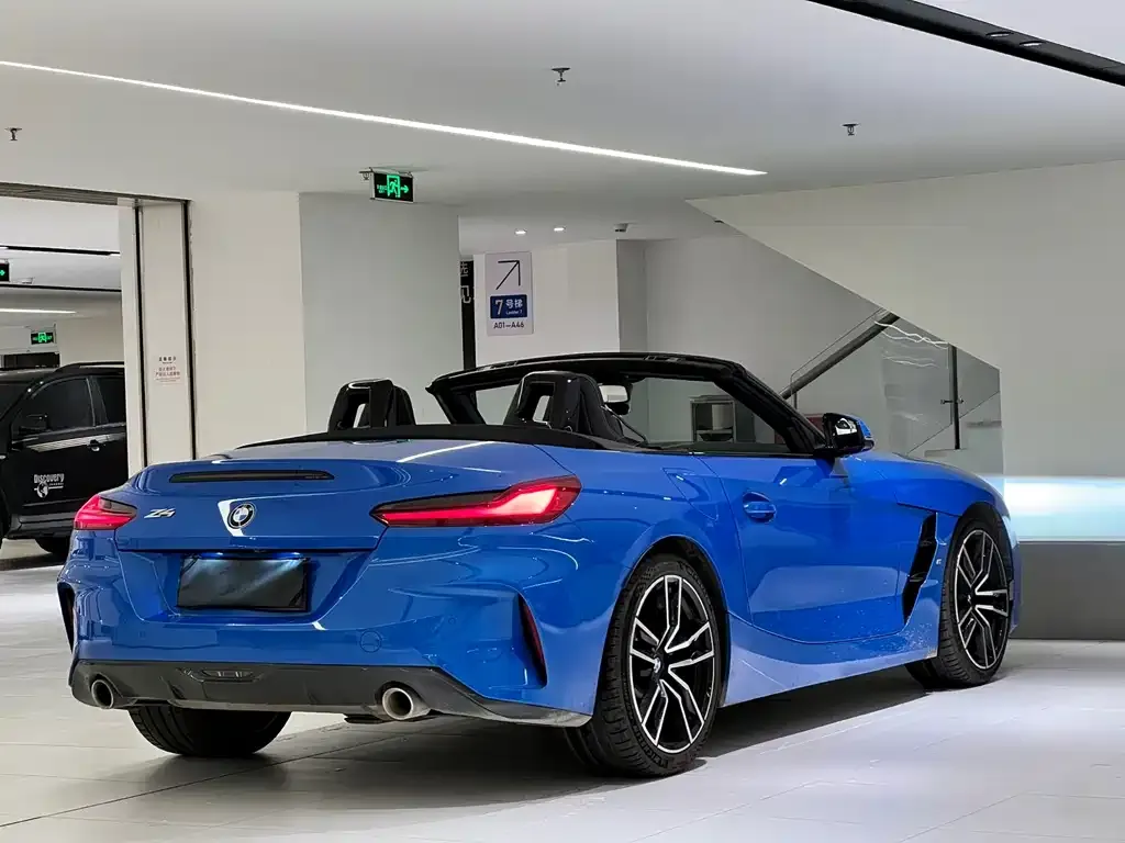 BMW Z4 — фото 9