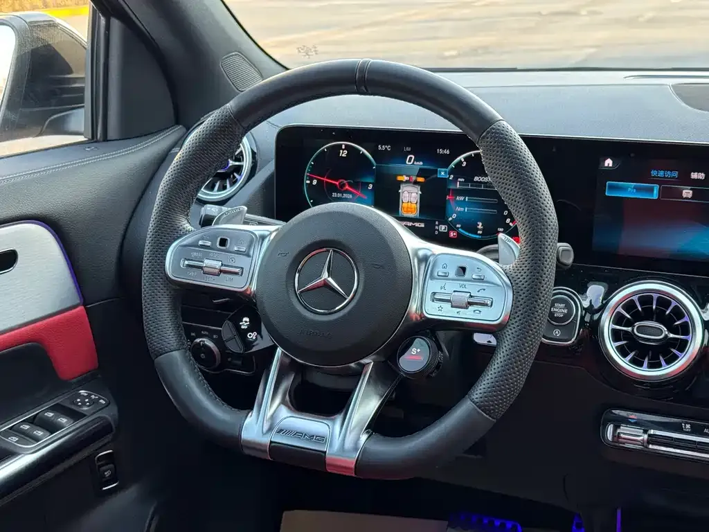 Mercedes-Benz GLA AMG — фото 5