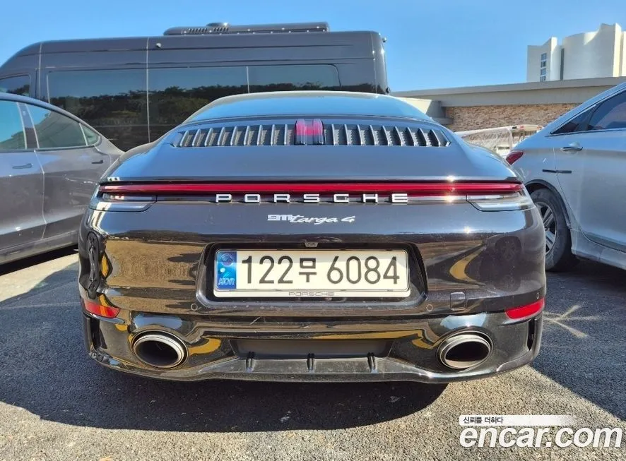Porsche 911 2024 из KR, фото 5