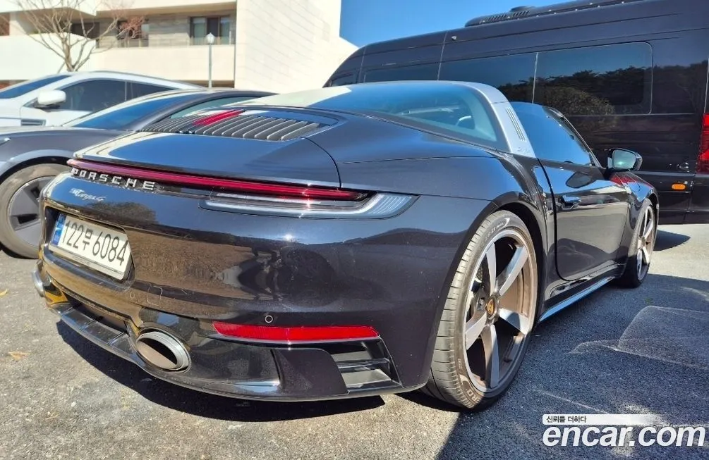 Porsche 911 2024 из KR, фото 7
