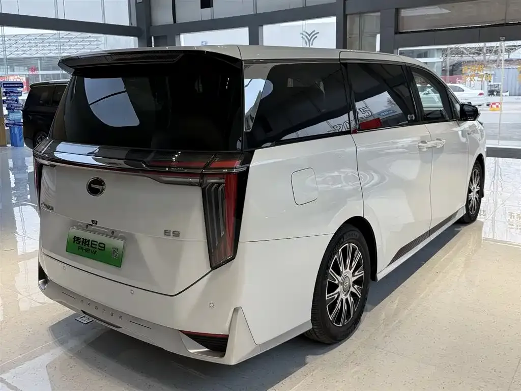 GAC Motor Trumpchi E9 — фото 9