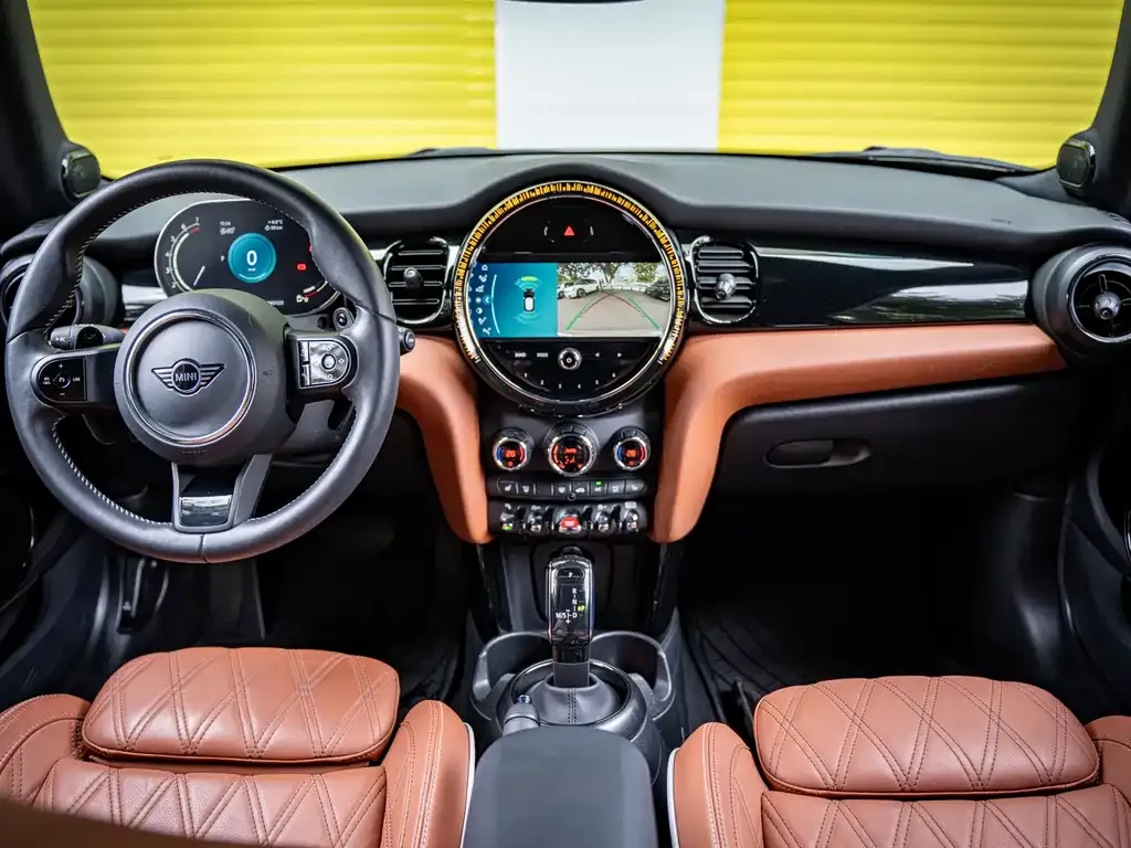 MINI Cooper (3-door) 2023 из CN, фото 10