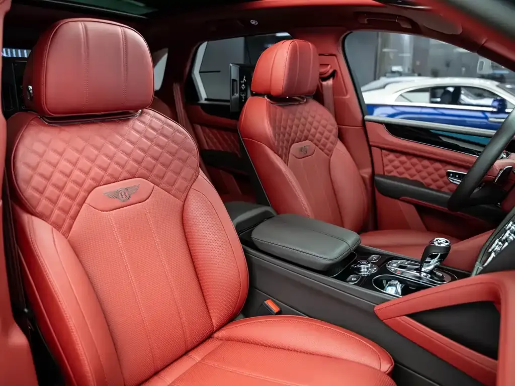 Bentley Bentayga 2022 из CN, фото 9