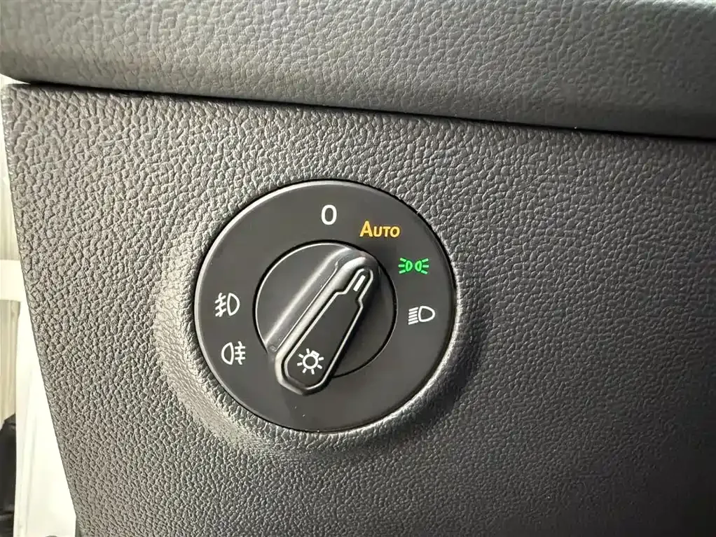 Volkswagen Tharu 2021 из CN, фото 8