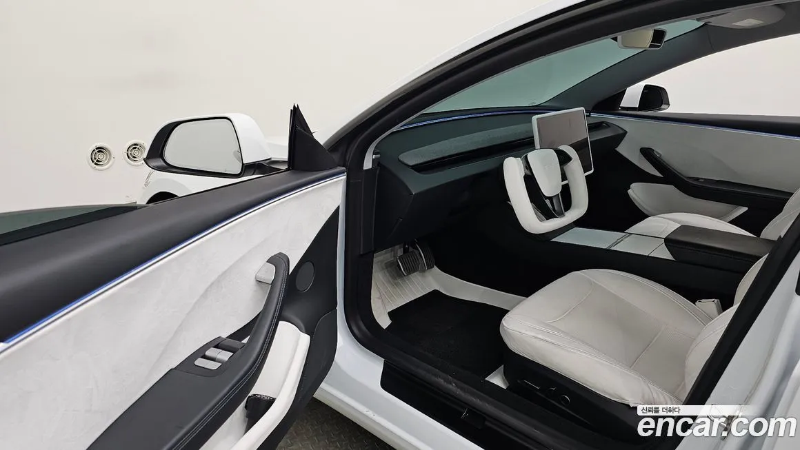Tesla Model 3 — фото 4