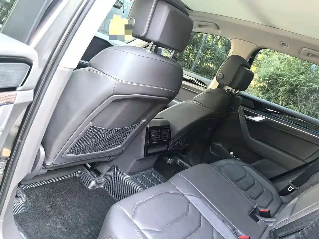 Volkswagen Touareg 2022 из CN, фото 9
