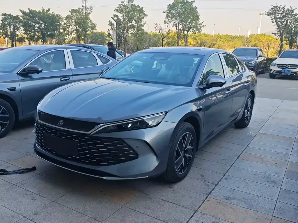 BYD Qin L — фото 1