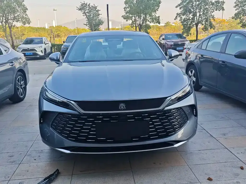 BYD Qin L — фото 8