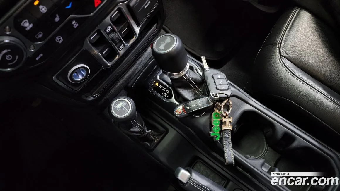 Jeep Wrangler 2022 из KR, фото 9